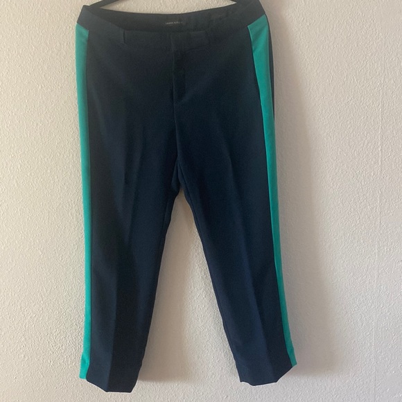 Banana Republic Women’s Navy Blue Pants with A Green Side Strap Insert Size 8 - Picture 3 of 13